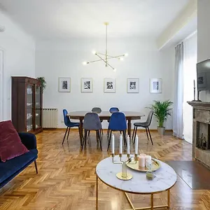 Apartment Glam 50 - Exlusive Penthouse In The Heart Of, Rome