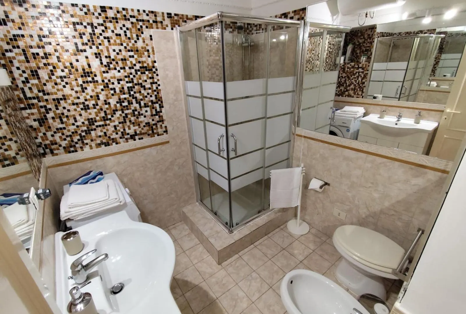 Cozy Navona Apartment Рим